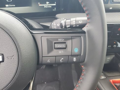 Used 2026 Nissan Kicks SR FWD image 12