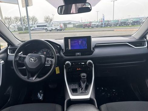 Used 2024 Toyota RAV4 LE image 21