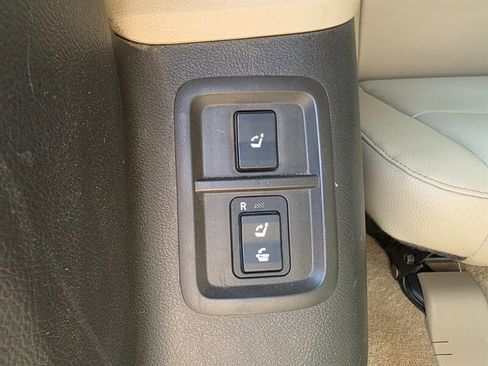 Used 2011 Toyota Sequoia Limited image 53