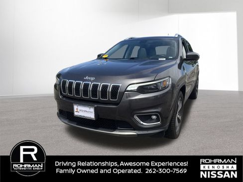 Used 2019 Jeep Cherokee Limited w/ Luxury Group FWD image 2