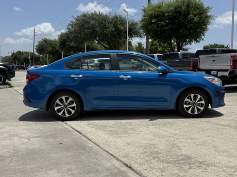 Used 2023 Kia Rio S w/ Technology Package FWD image 3