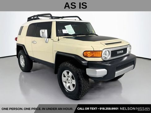 Used 2008 Toyota FJ Cruiser 4WD image 3