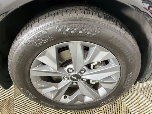 Used 2025 Kia Sportage SX image 14