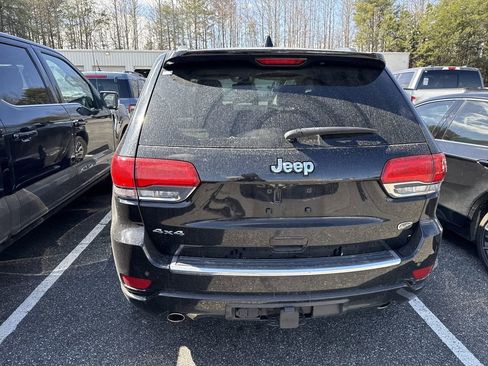 Used 2017 Jeep Grand Cherokee Overland w/ Jeep Active Safety Group image 18