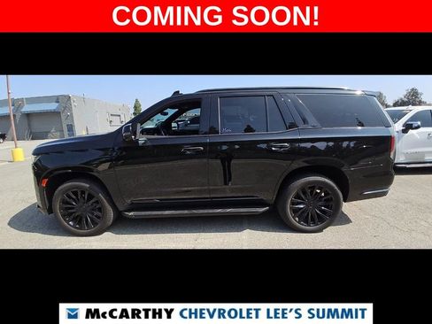 Used 2023 Cadillac Escalade Premium Luxury AWD/4WD image 3