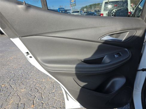 Used 2020 Buick Encore GX Preferred w/ Cold Weather Comfort Package image 13