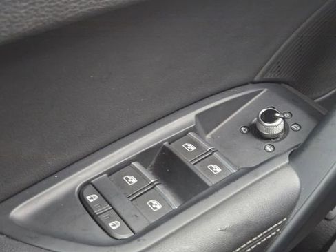 Used 2023 Audi Q5 2.0T Premium Plus image 32