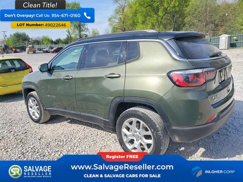 Used 2019 Jeep Compass Latitude w/ Popular Equipment Group AWD/4WD image 3