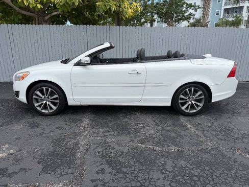 Used 2013 Volvo C70 T5 FWD image 2