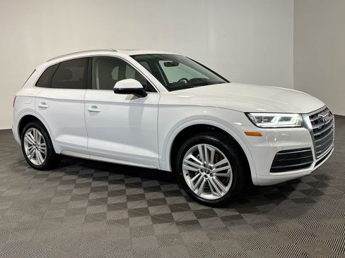 Used 2020 Audi Q5 2.0T Premium Plus w/ Premium Plus Package AWD/4WD image 1