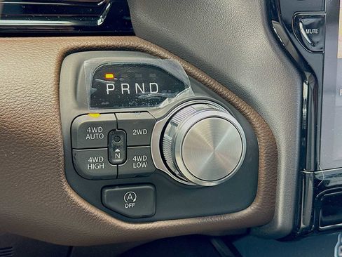 New 2026 RAM 1500 Laramie AWD/4WD image 22