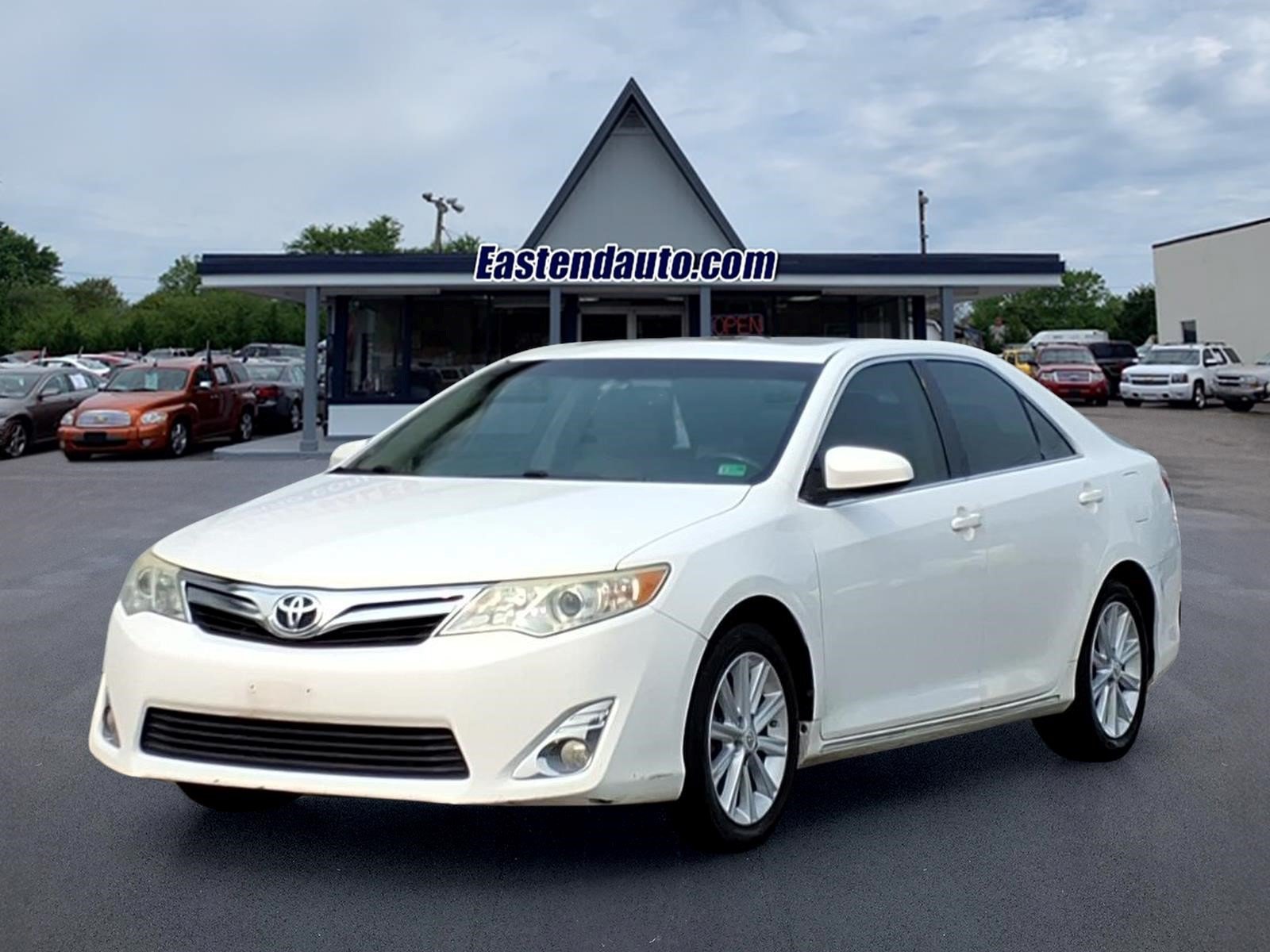 Used 2013 Toyota Camry XLE FWD image 1
