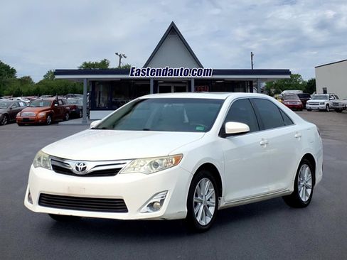 Used 2013 Toyota Camry XLE FWD image 1