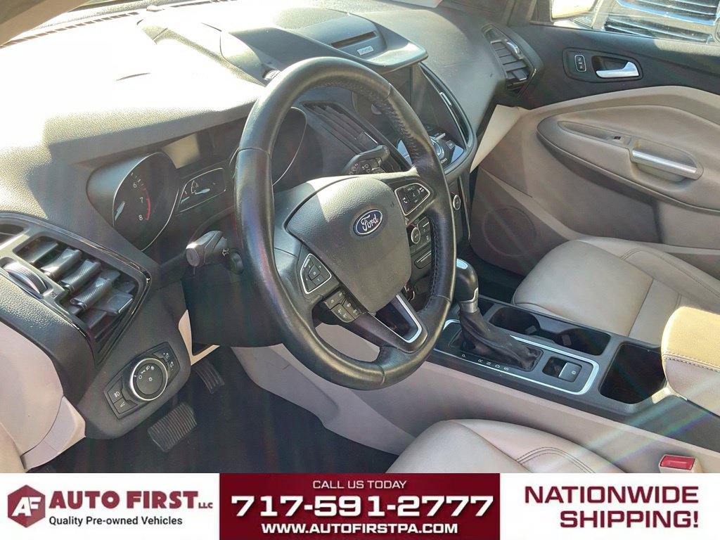 Used 2017 Ford Escape Titanium AWD/4WD image 6