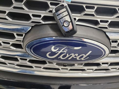 Used 2021 Ford Explorer Limited image 48