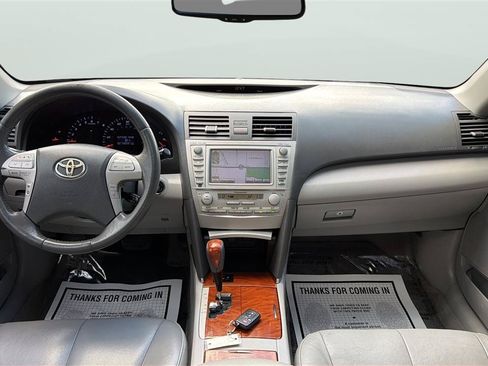 Used 2011 Toyota Camry XLE w/ SE/XLE Extra-Value Pkg FWD image 21
