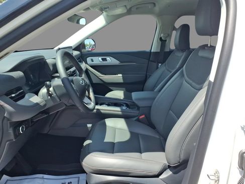 New 2026 Ford Explorer Active w/ Active Comfort Package AWD/4WD image 19