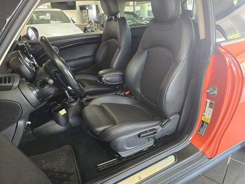 Used 2019 MINI Cooper S w/ Signature Upholstery Package image 10