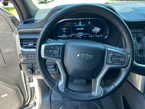 Used 2023 Chevrolet Suburban Z71 w/ Luxury Package AWD/4WD image 21