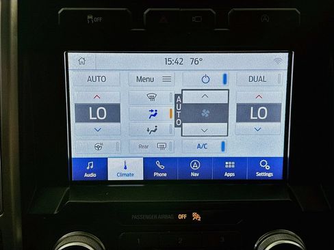 Used 2019 Ford F150 Platinum w/ Equipment Group 701A Luxury AWD/4WD image 18