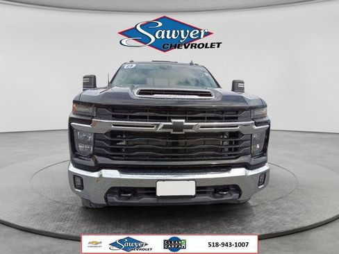 Used 2025 Chevrolet Silverado 2500 LT w/ Convenience Package AWD/4WD image 8