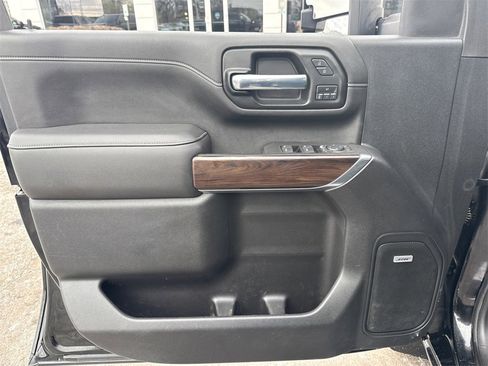 Used 2020 GMC Sierra 2500 SLT w/ SLT Premium Plus Package image 14