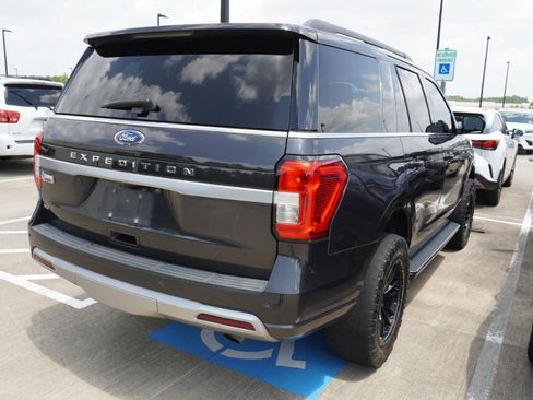 Used 2022 Ford Expedition XLT RWD image 5