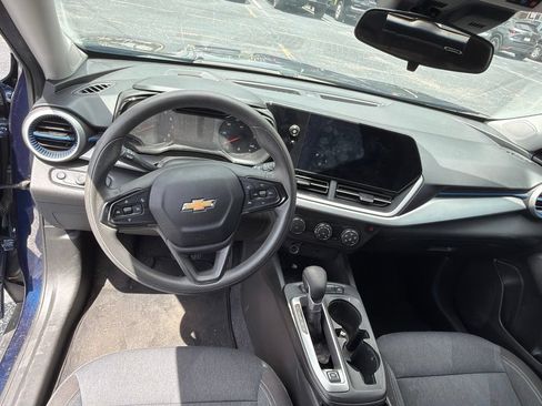 Used 2024 Chevrolet Trax LS FWD image 10