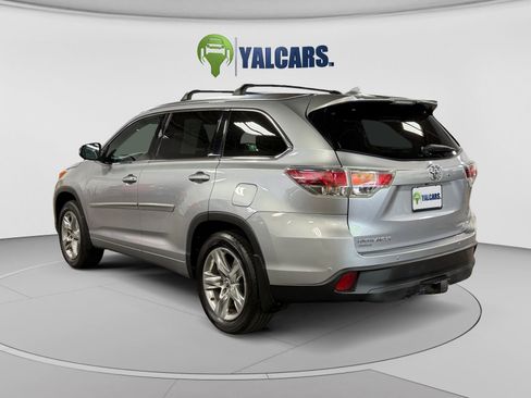 Used 2016 Toyota Highlander Limited AWD/4WD image 3