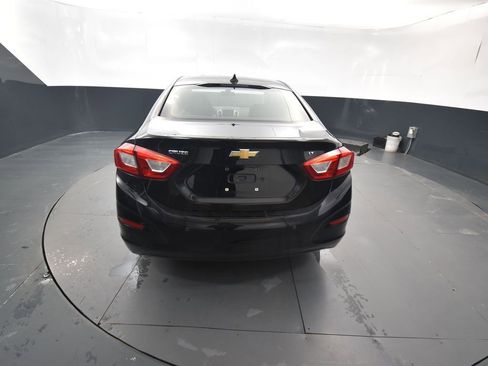 Used 2018 Chevrolet Cruze LT image 8