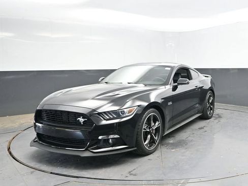 Used 2016 Ford Mustang GT Premium w/ Equipment Group 401A RWD image 8