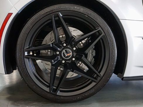 Used 2016 Chevrolet Corvette Z06 w/ 2LZ Preferred Equipment Group image 45