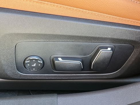 New 2026 BMW 330i Sedan w/ Convenience Package image 20