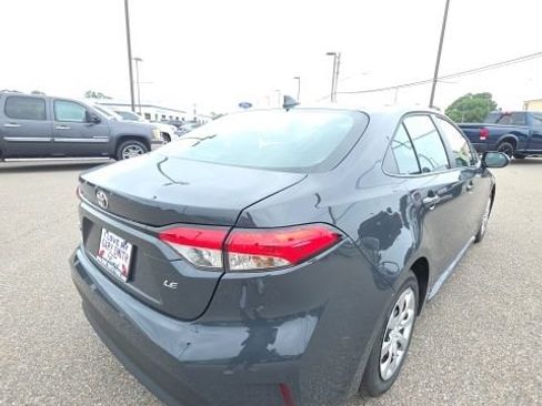 Used 2026 Toyota Corolla LE FWD image 8