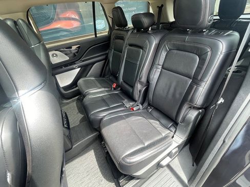 Used 2020 Lincoln Aviator Reserve w/ Equipment Group 201A image 17