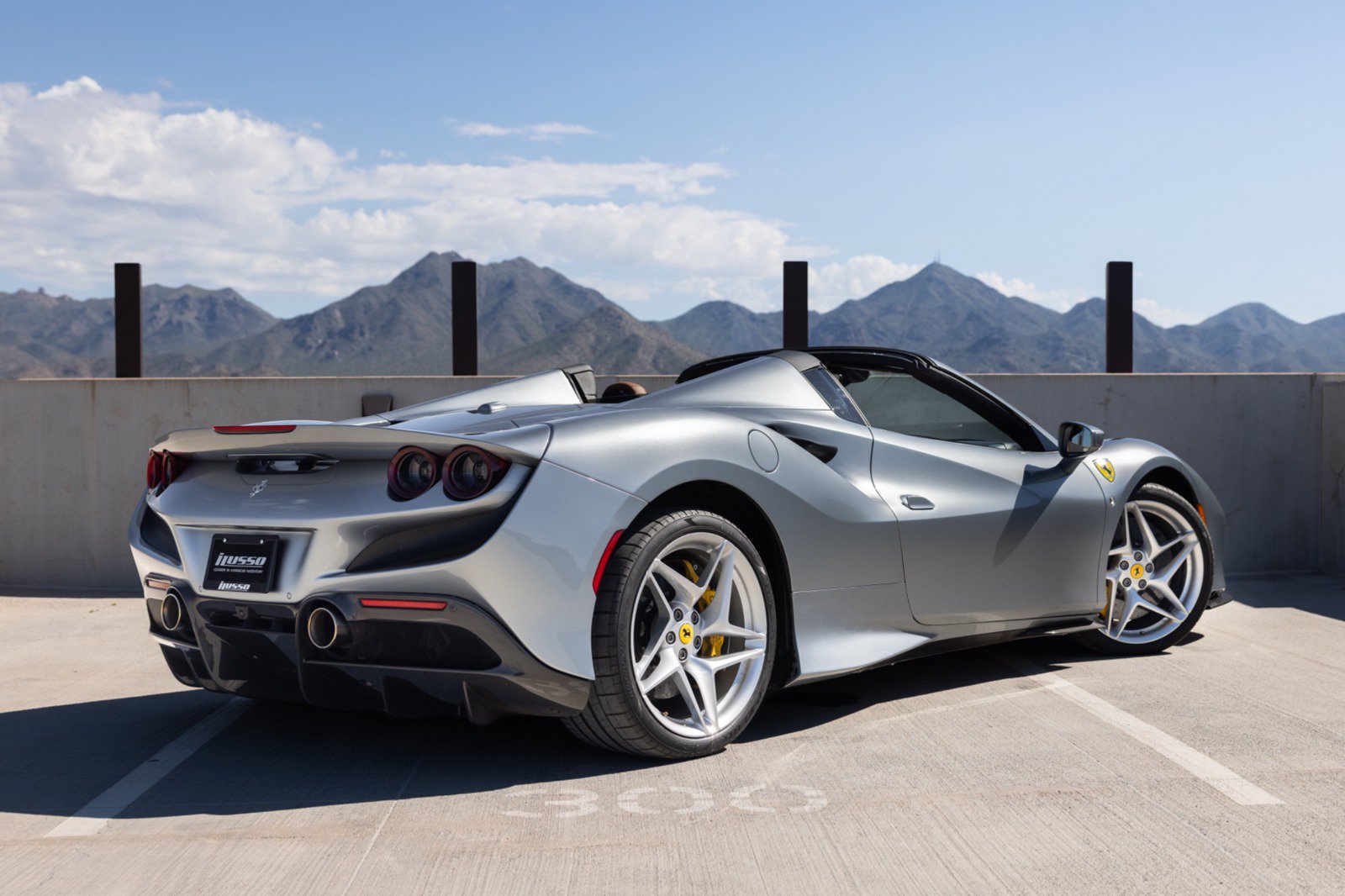Used 2021 Ferrari F8 Tributo RWD image 9