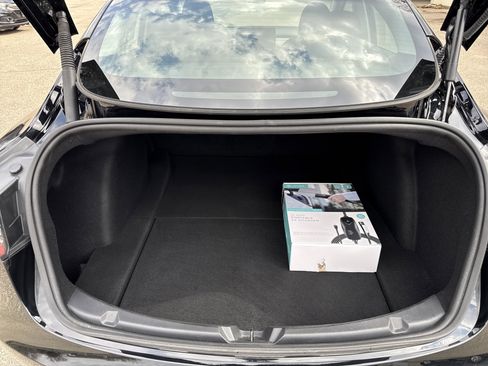 Used 2023 Tesla Model 3 Standard Range image 12