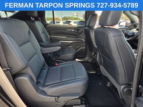 Used 2025 Chevrolet Traverse LT FWD image 20