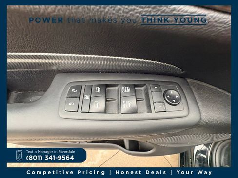 Used 2019 Dodge Durango R/T w/ Technology Group image 27