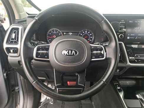 Used 2021 Kia Sorento S image 19