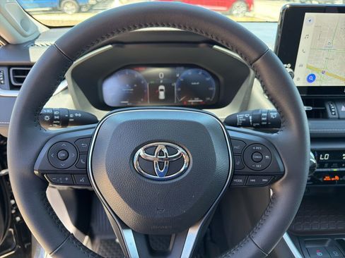 Used 2025 Toyota RAV4 Limited w/ Weather Package AWD/4WD image 24
