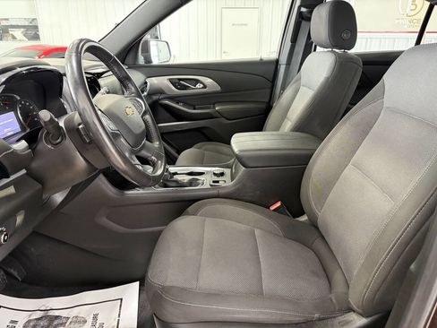 Used 2022 Chevrolet Traverse LT image 10
