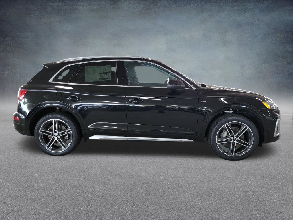 Certified 2024 Audi Q5 e Prestige AWD/4WD image 9