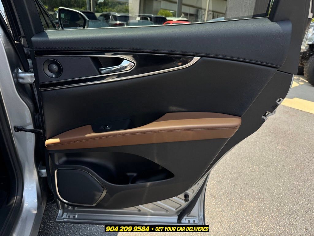 Used 2021 Lincoln Nautilus Reserve FWD image 34