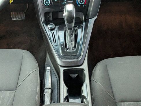 Used 2016 Ford Focus SE image 17