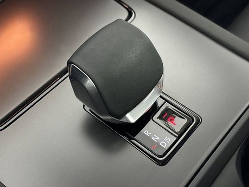 Certified 2025 Land Rover Discovery Sport S image 24