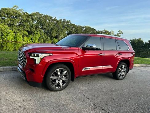Used 2023 Toyota Sequoia Capstone AWD/4WD image 2
