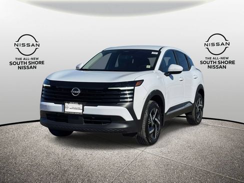 Certified 2025 Nissan Kicks SV FWD image 4