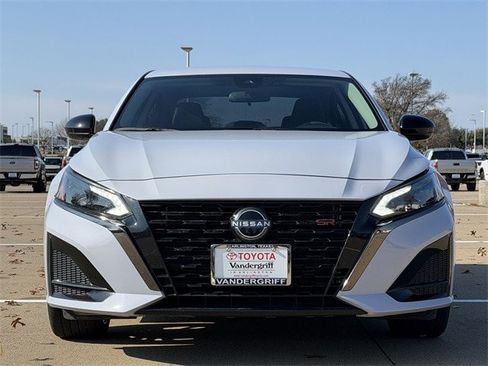 Used 2024 Nissan Altima 2.5 SR image 8