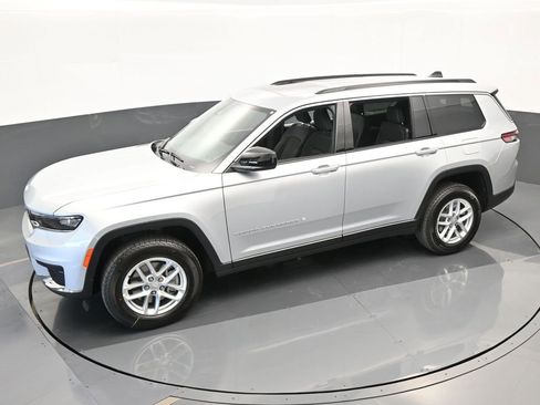 Used 2024 Jeep Grand Cherokee L Laredo image 37